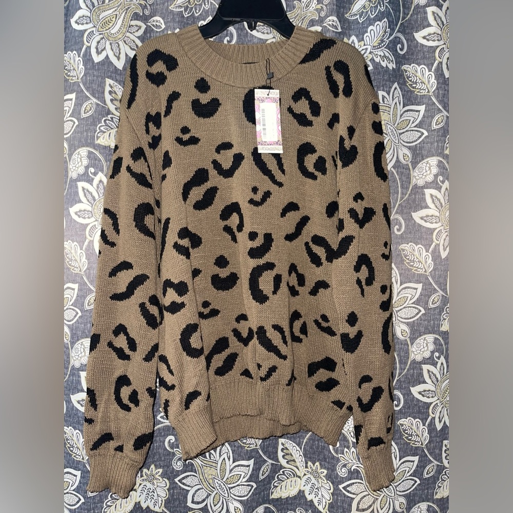 NWT women’s sweater